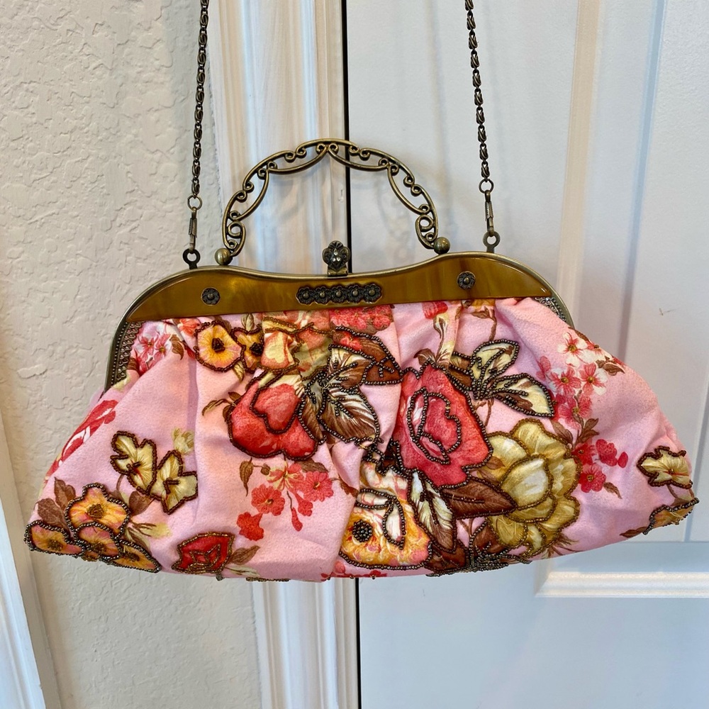 In’s Vintage Beaded Hand Bag
